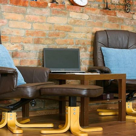 Апартаменти Studio V - Industrial & Original - Old Town Клуж-Напока Екстер'єр фото