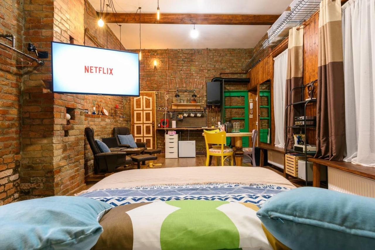 Апартаменти Studio V - Industrial & Original - Old Town Клуж-Напока Екстер'єр фото